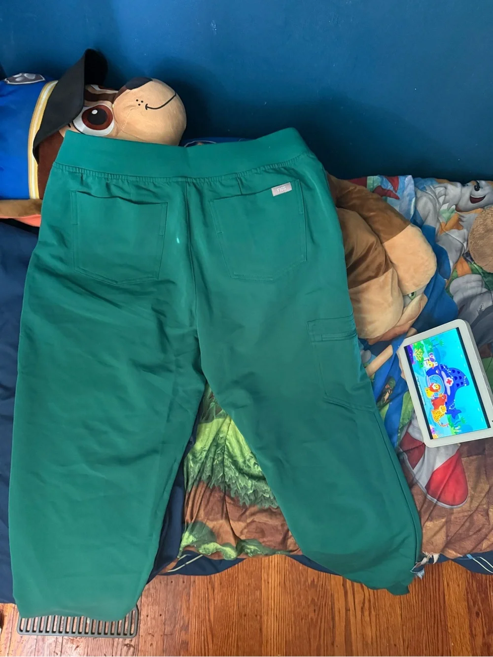 Figs Men’s Teal Drawstring Cargo Joggers